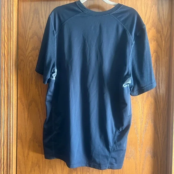 Nike Men's Black Tee with Gray Accents - Picture 4 of 6